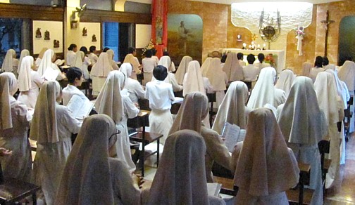 FDZ Sisters at Mass